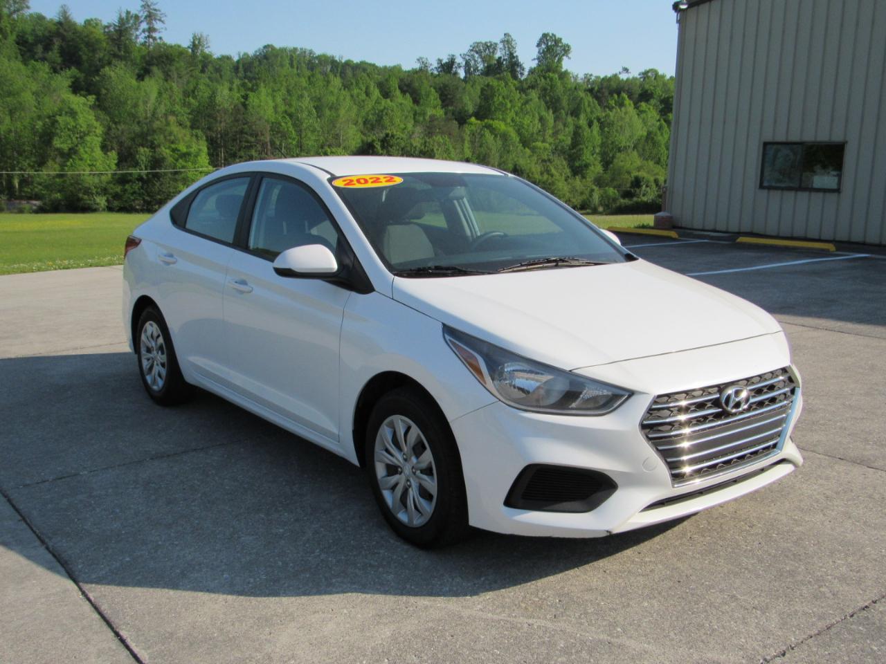 Hyundai Accent SEL 4-Door 6A 2022