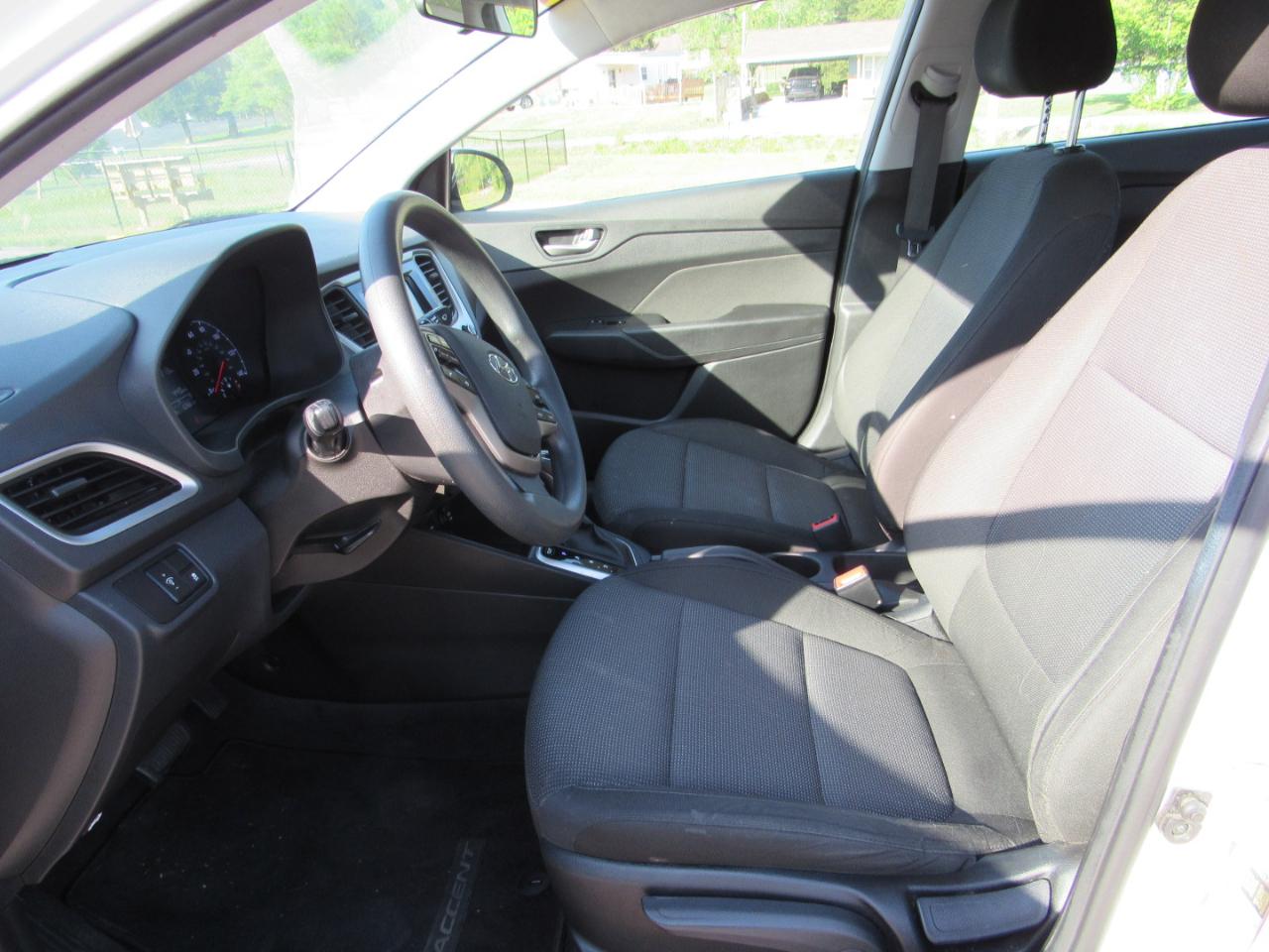 Hyundai Accent SEL 4-Door 6A 2022