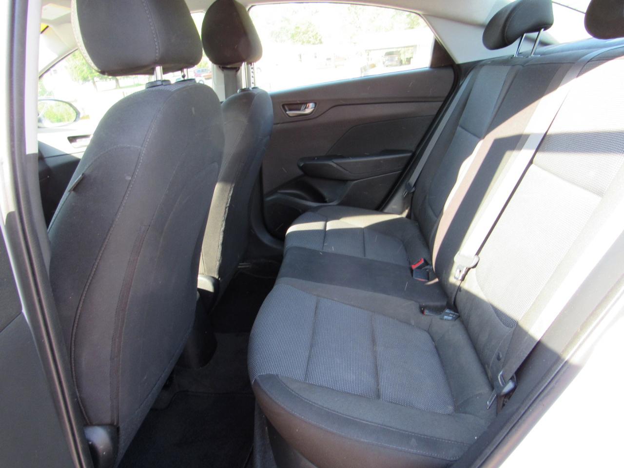 Hyundai Accent SEL 4-Door 6A 2022