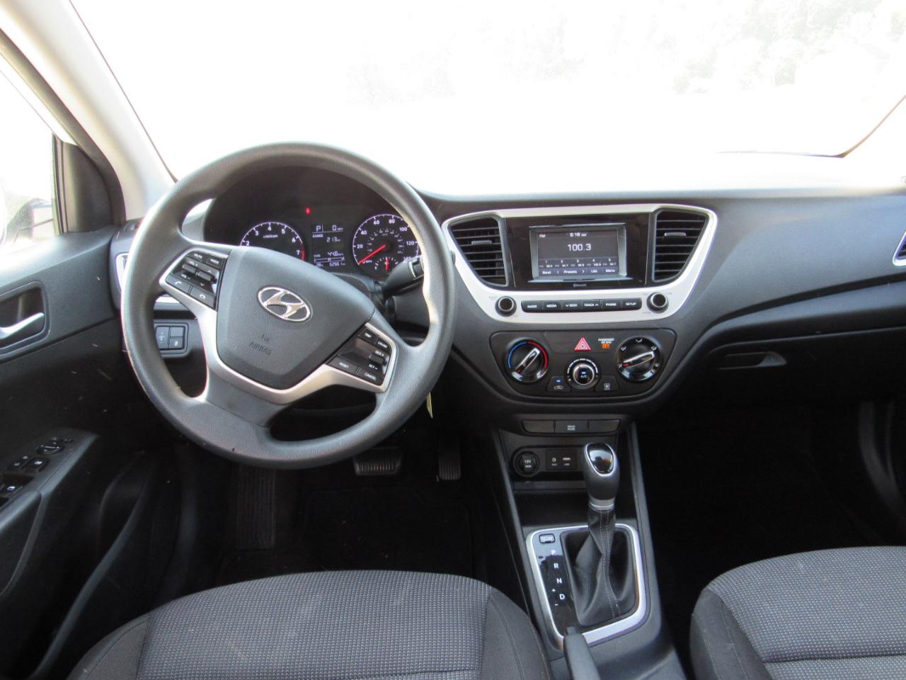 Hyundai Accent SEL 4-Door 6A 2022