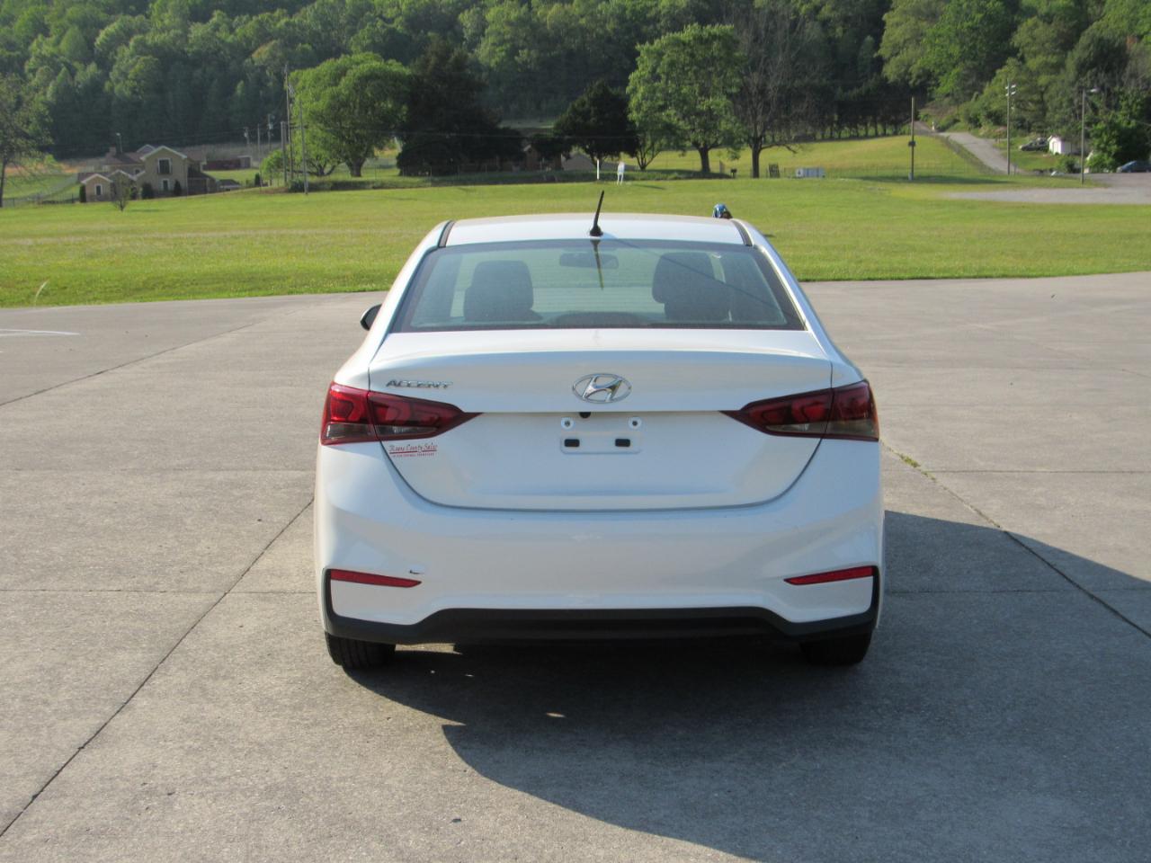 Hyundai Accent SEL 4-Door 6A 2022