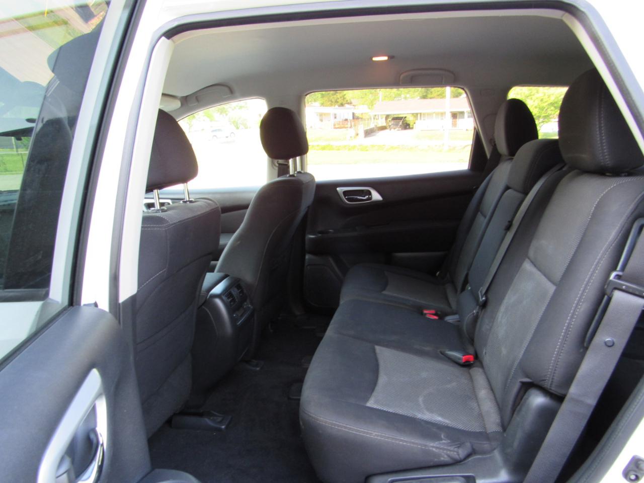 Nissan Pathfinder FWD S 2017