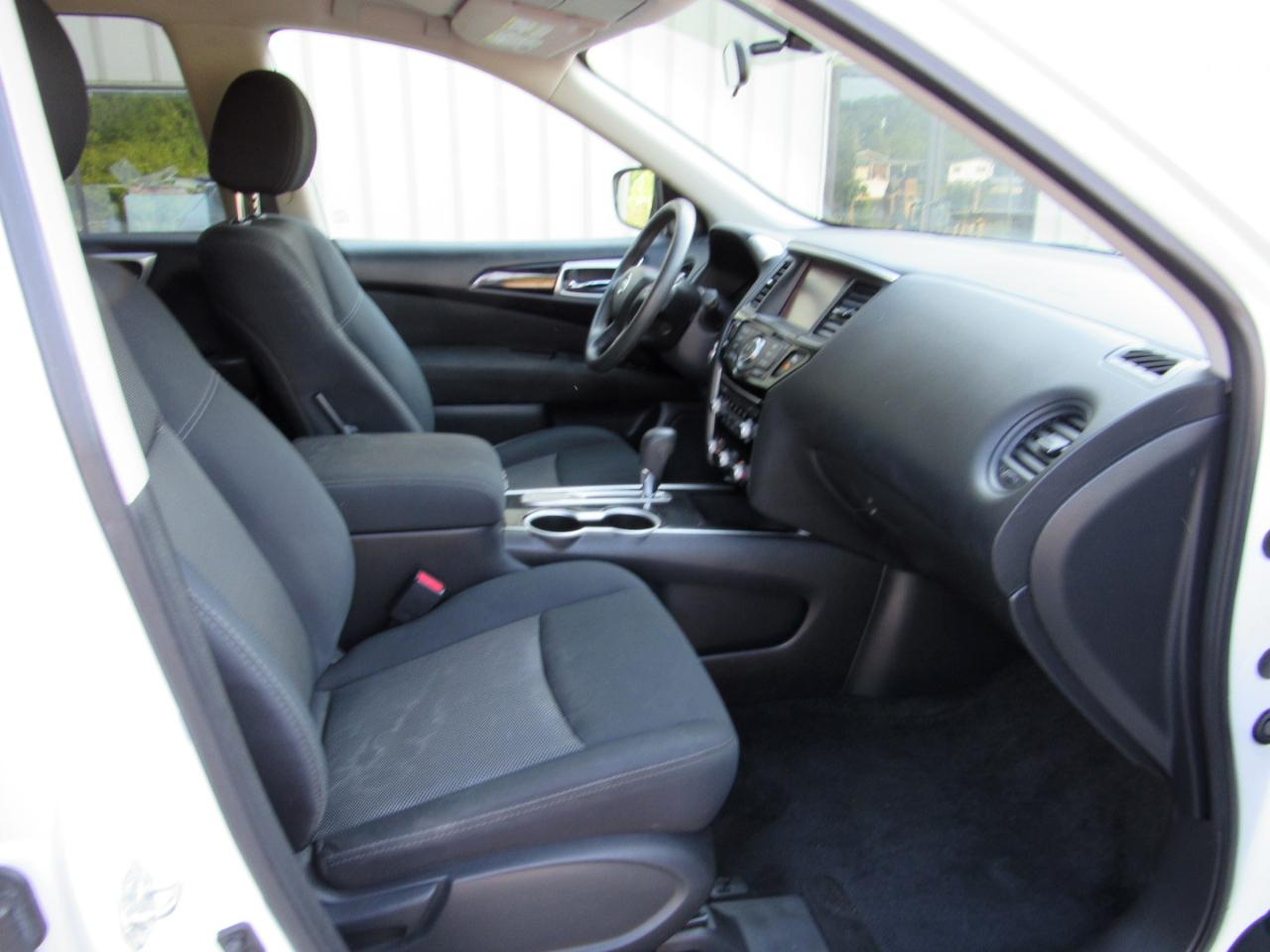 Nissan Pathfinder FWD S 2017