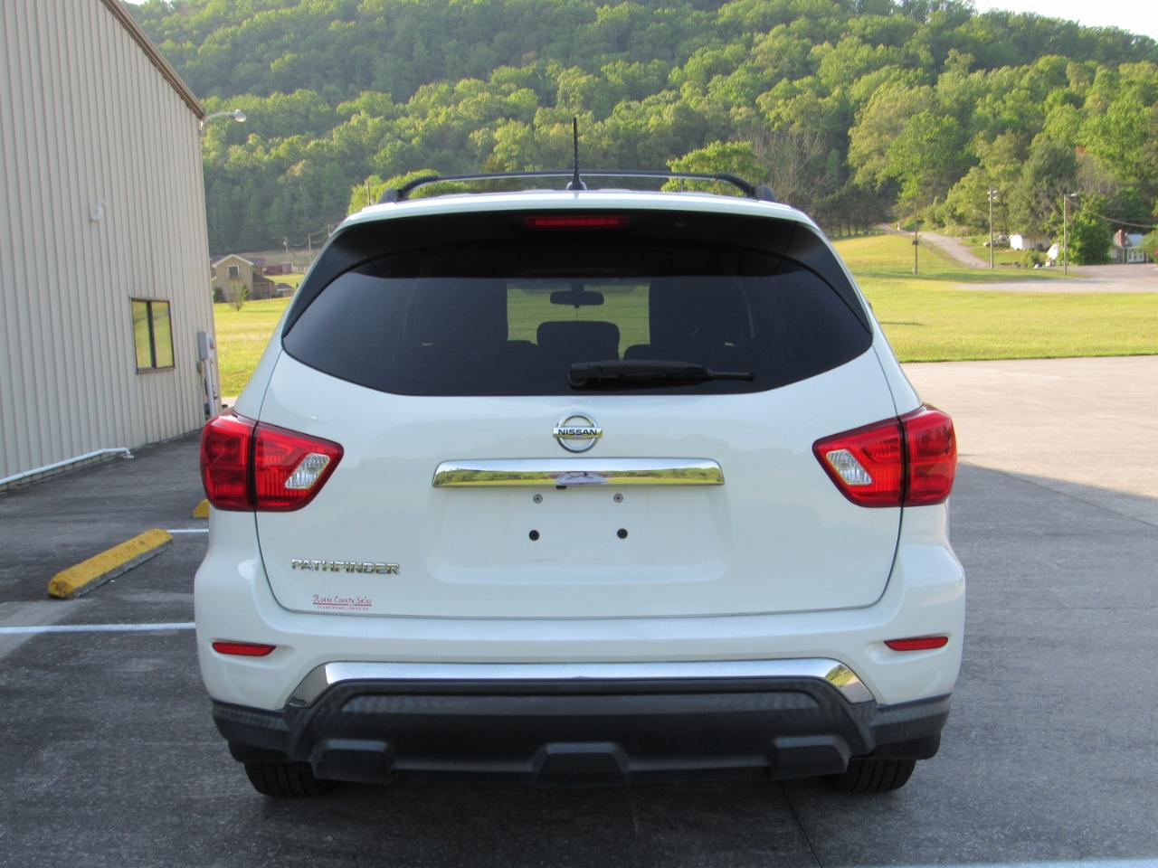 Nissan Pathfinder FWD S 2017