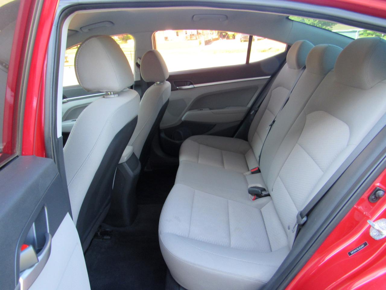 Hyundai Elantra SEL 2020