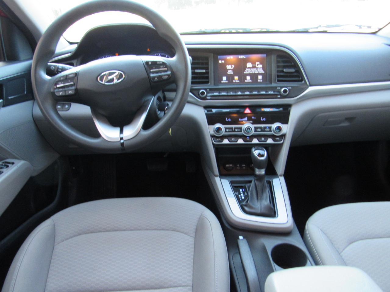 Hyundai Elantra SEL 2020