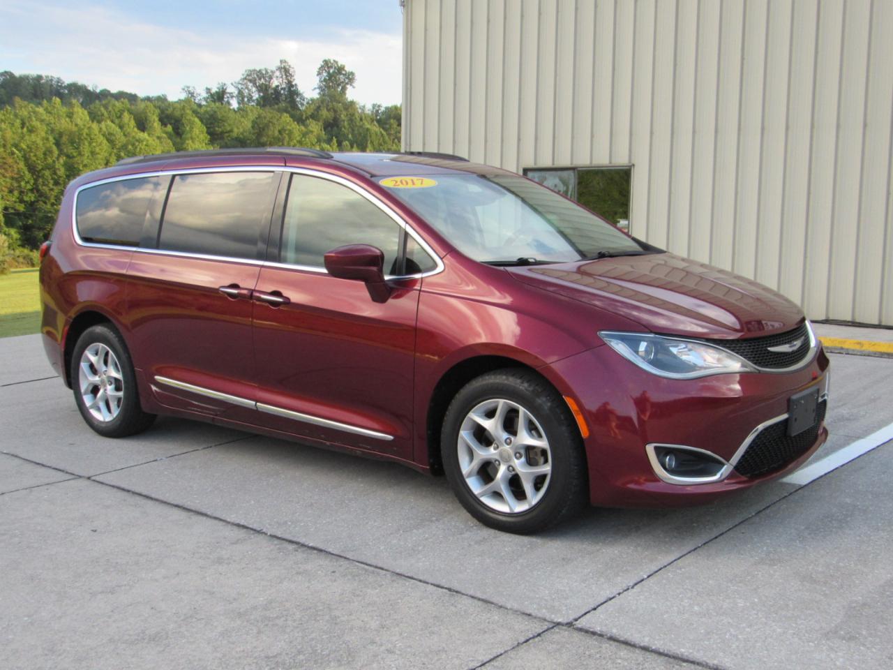 Chrysler Pacifica Touring-L 2017