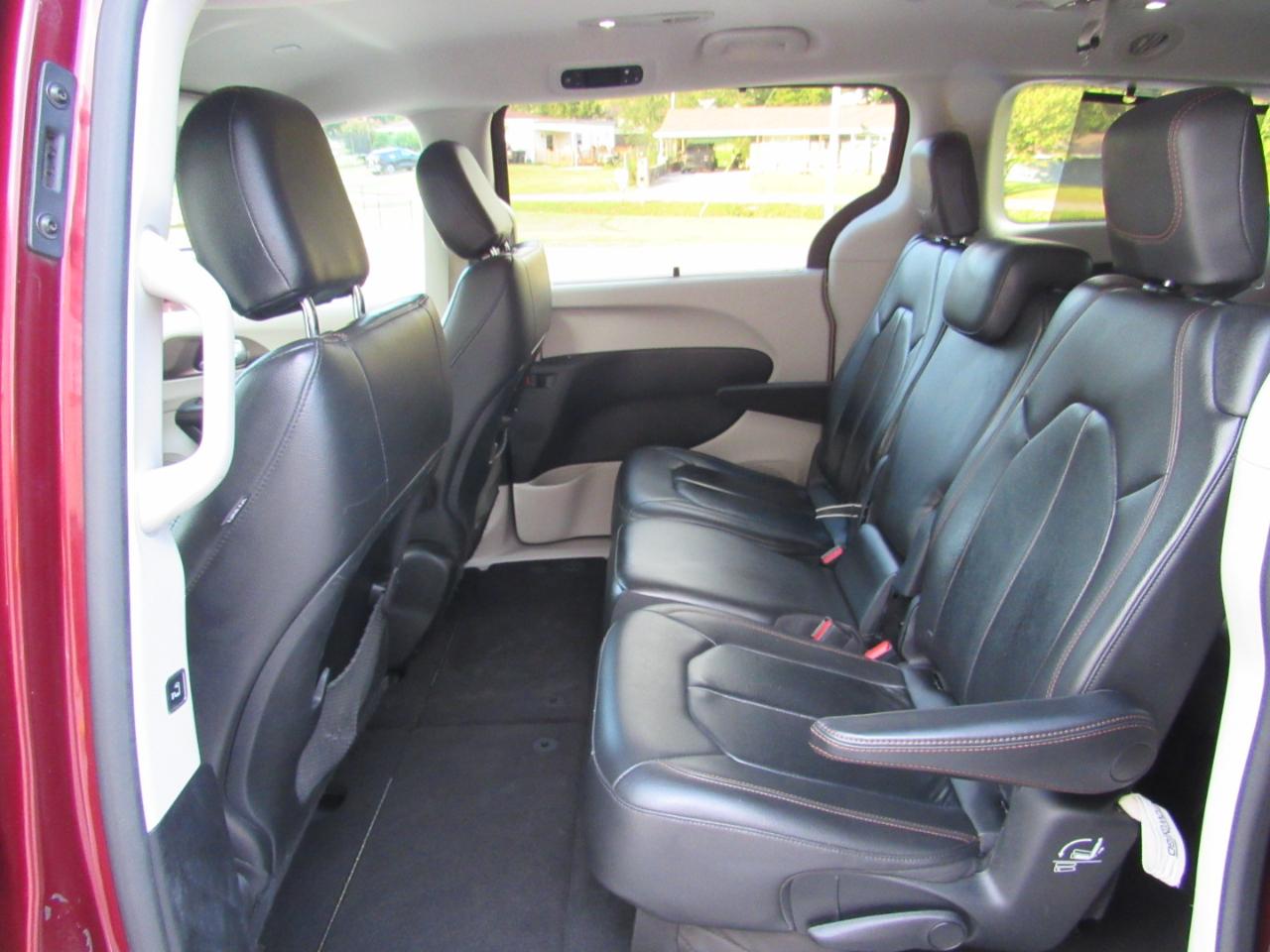 Chrysler Pacifica Touring-L 2017
