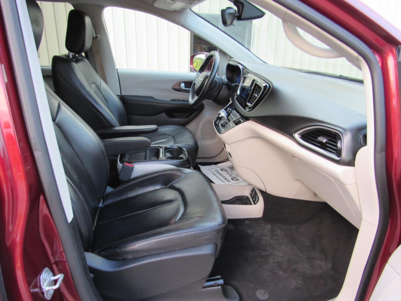 Chrysler Pacifica Touring-L 2017