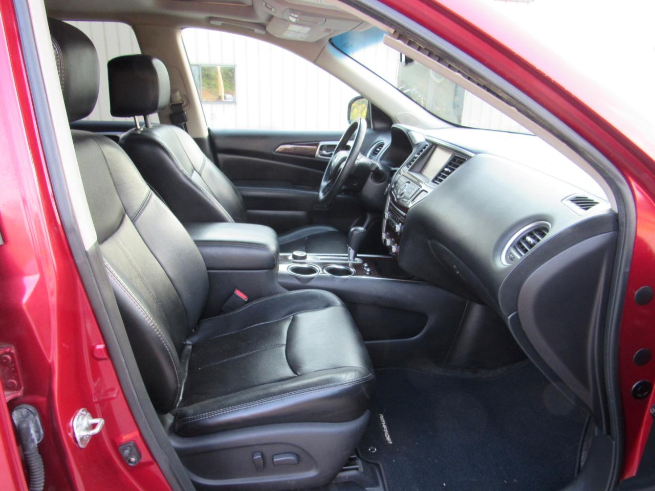 Nissan Pathfinder S 4WD 2014
