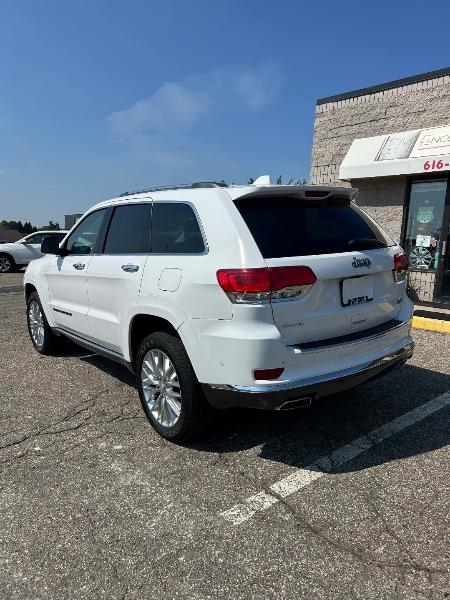 2018 Jeep Grand Cherokee Summit photo 5