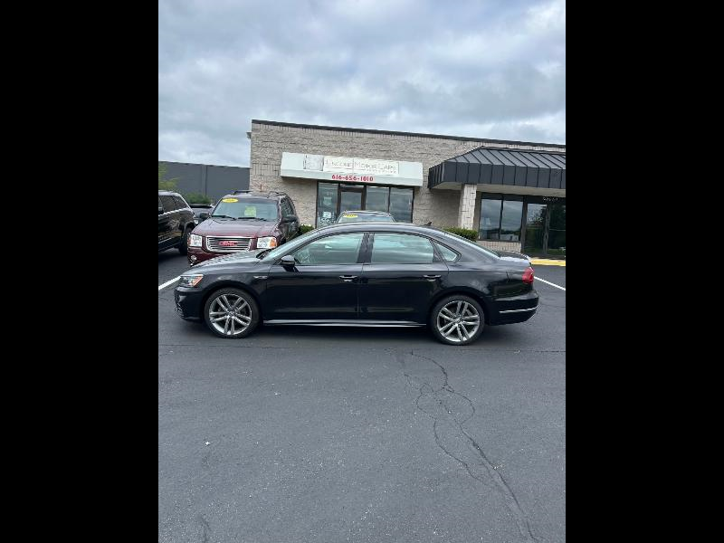 2018 Volkswagen Passat R-Line