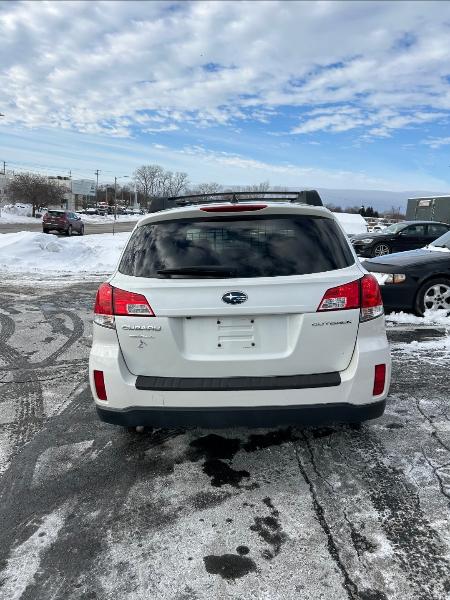 Subaru Outback 2.5i Limited 2013
