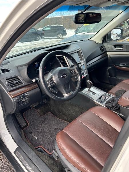 Subaru Outback 2.5i Limited 2013