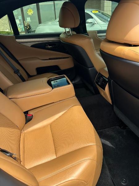 Lexus LS 460 Luxury Sedan AWD 2014
