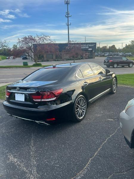 Lexus LS photo 2