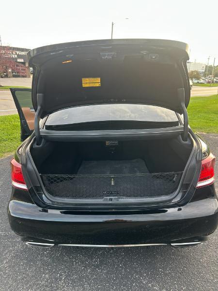 Lexus LS photo 9