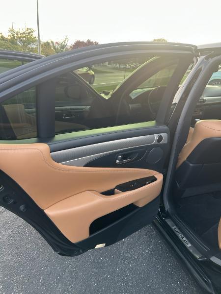 Lexus LS photo 15