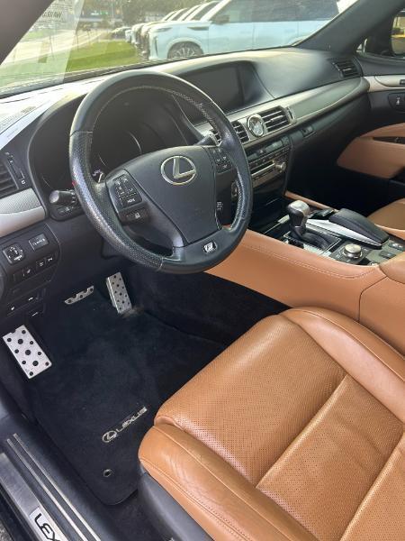 Lexus LS photo 17