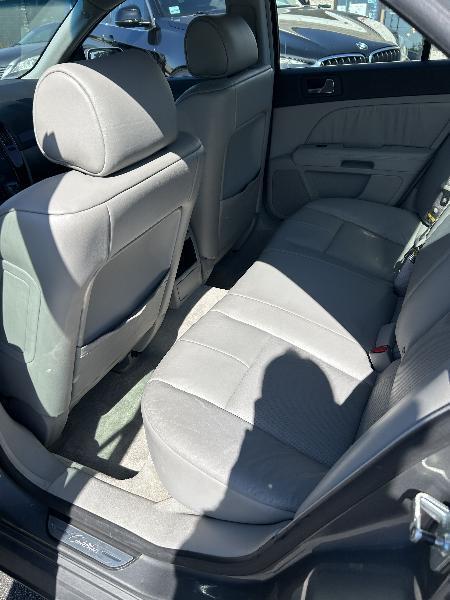 Cadillac STS photo 10