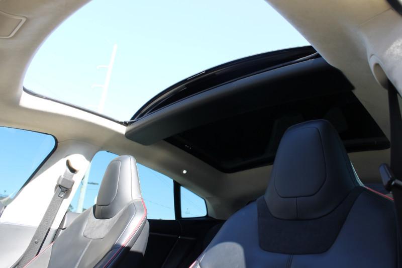 Tesla Model S 4dr Sdn Performance 2013