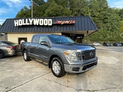 2018 Nissan Titan  2018 Nissan Titan
