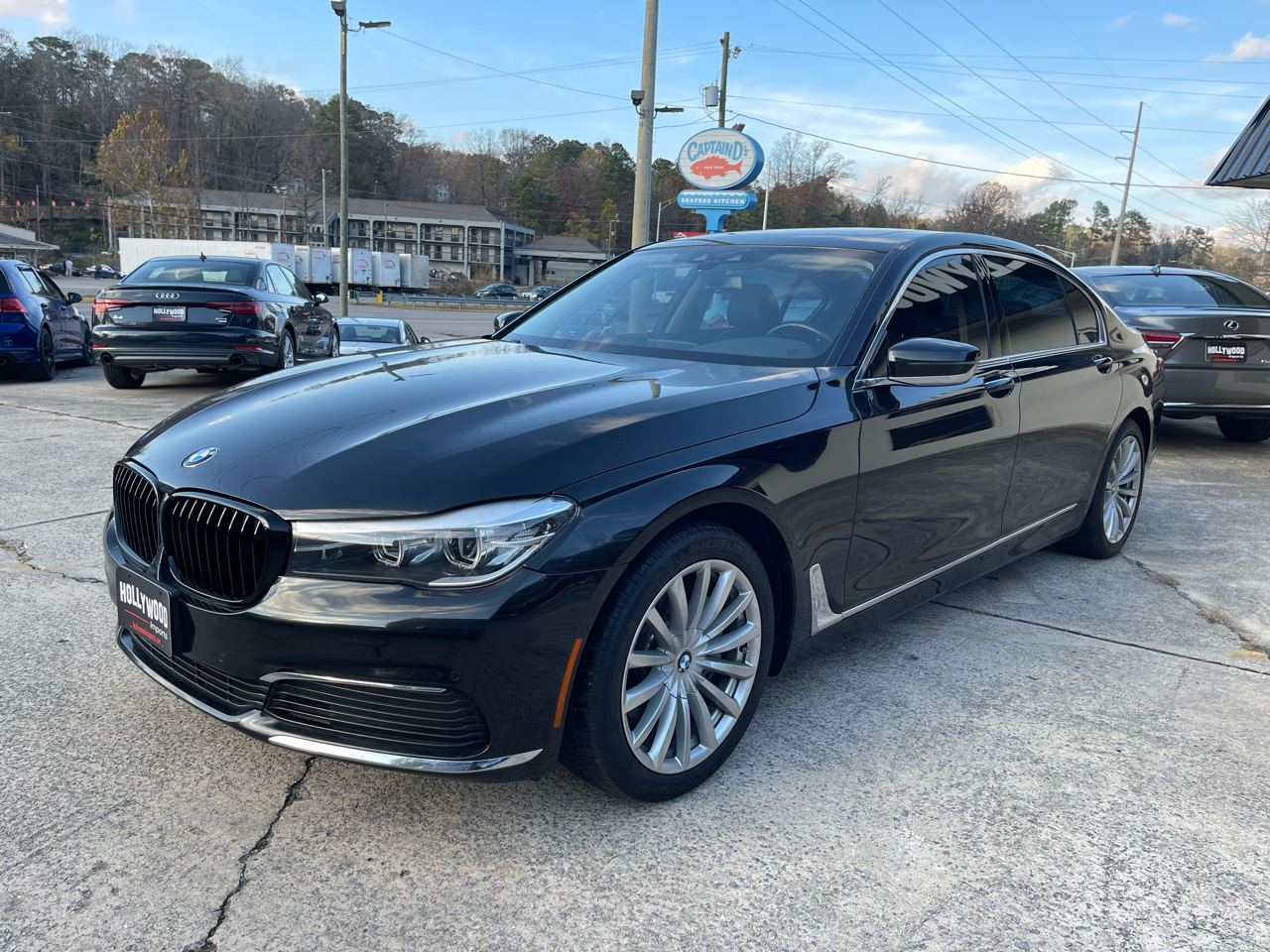 BMW 7-Series 740i 2019