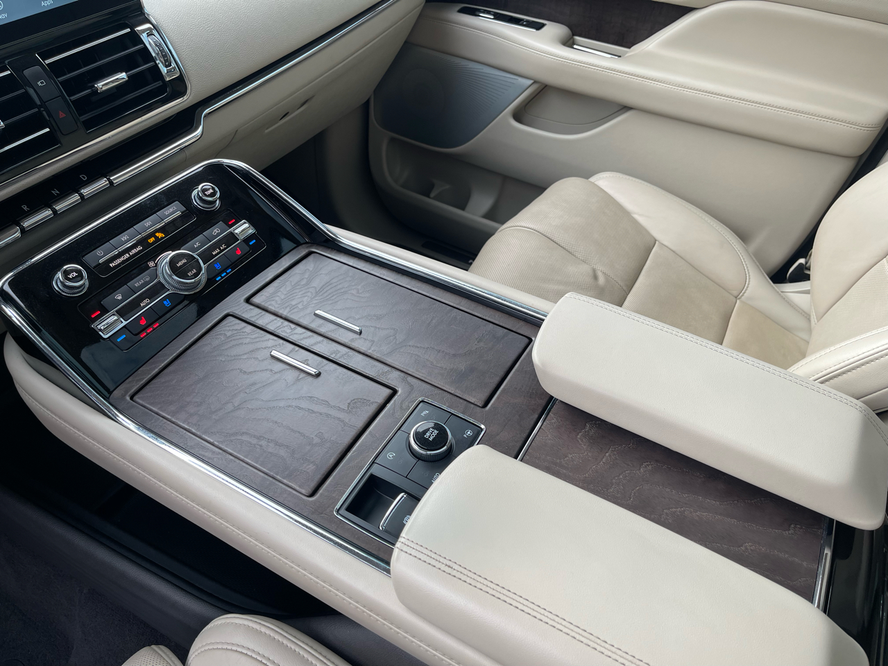 Lincoln Navigator Reserve 2021