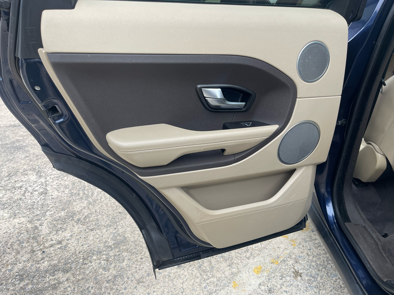 Land Rover Range Rover Evoque Pure Plus 5-Door 2015