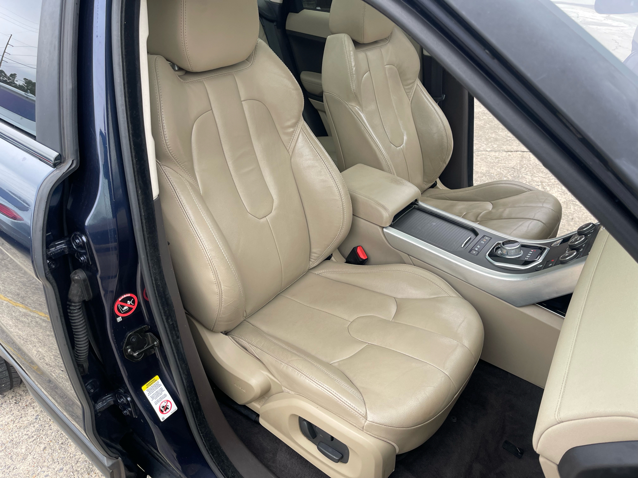 Land Rover Range Rover Evoque Pure Plus 5-Door 2015