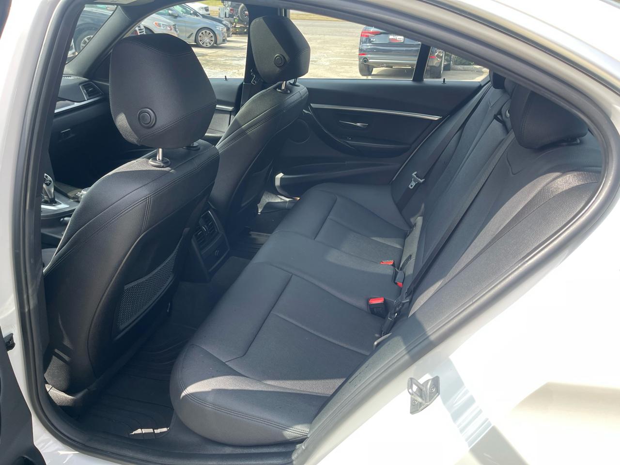 BMW 3-Series 330i SULEV Sedan 2018