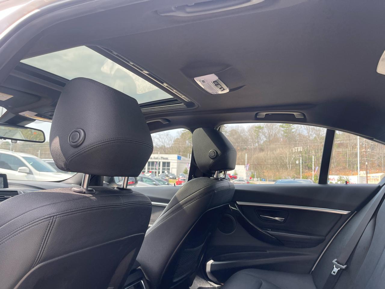 BMW 3-Series 330i SULEV Sedan 2018