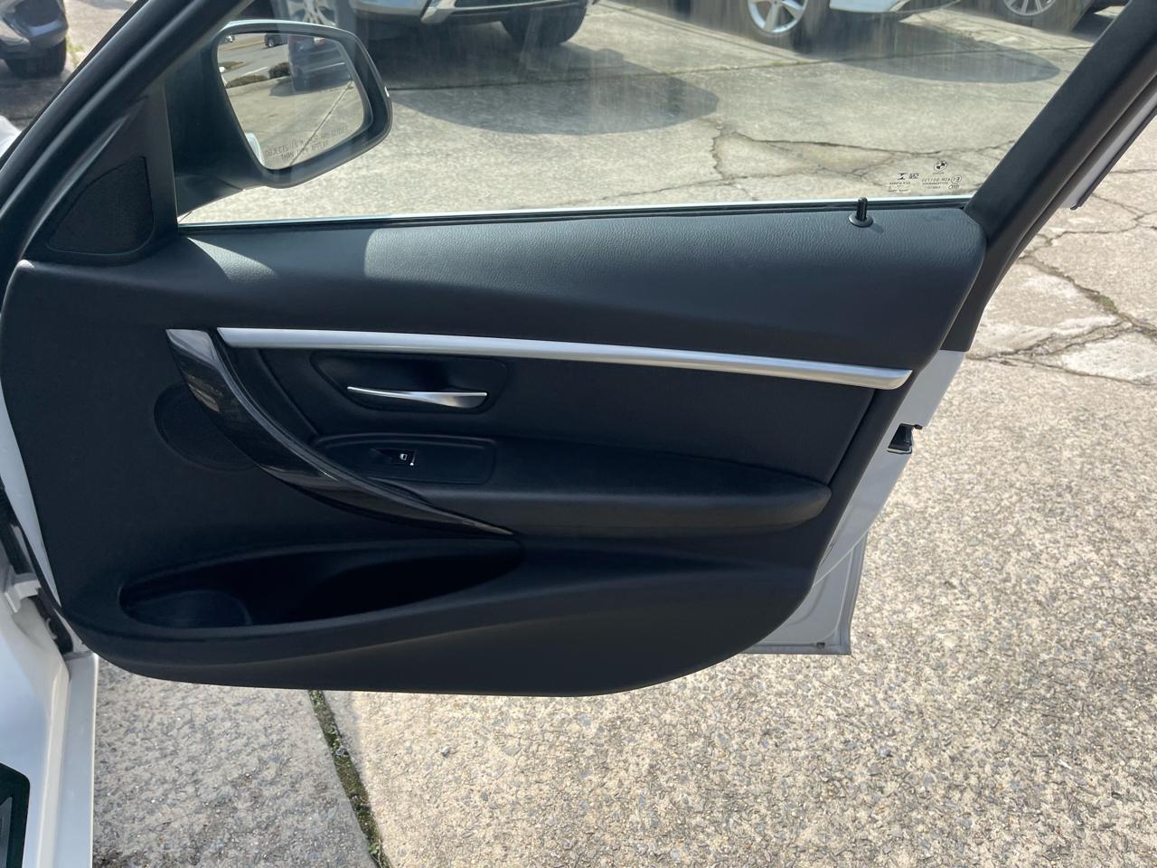 BMW 3-Series 330i SULEV Sedan 2018