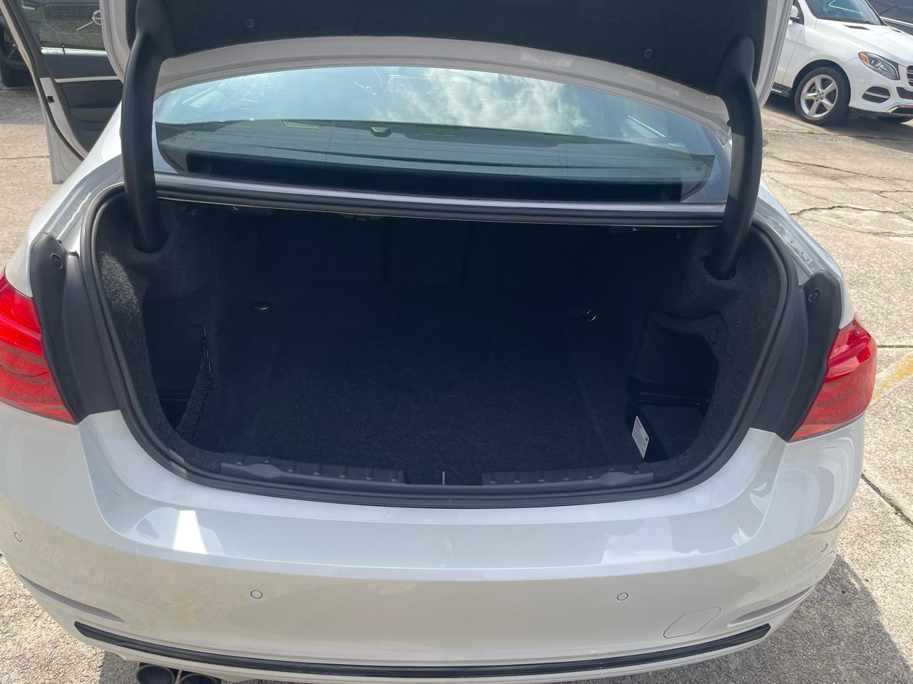 BMW 3-Series 330i SULEV Sedan 2018