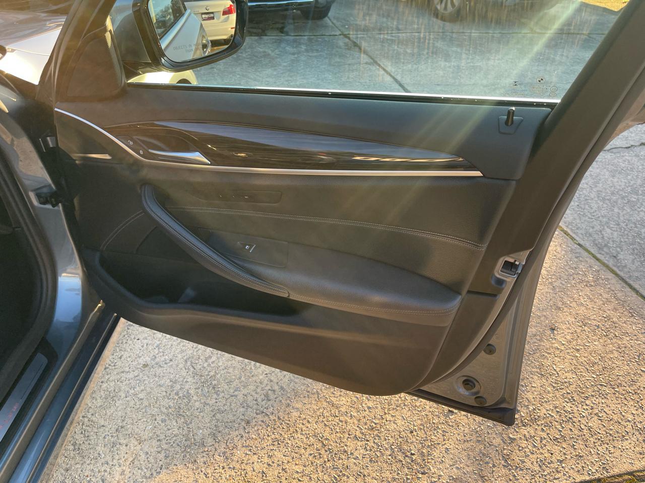 BMW 5-Series 530i xDrive 2018