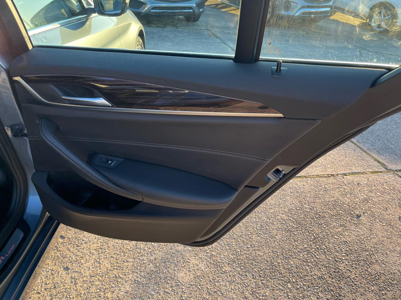 BMW 5-Series 530i xDrive 2018