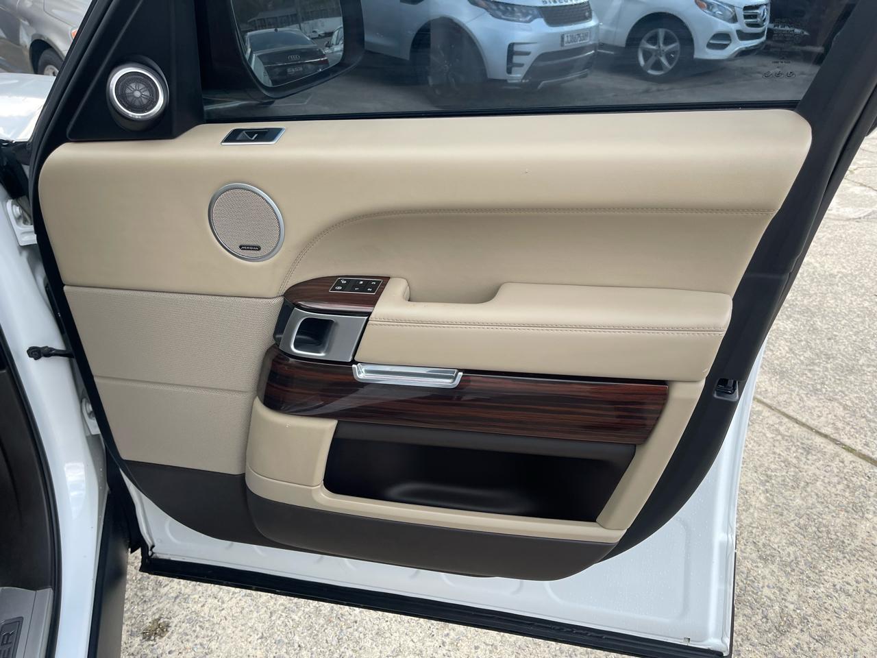 Land Rover Range Rover Supercharged LWB 2015