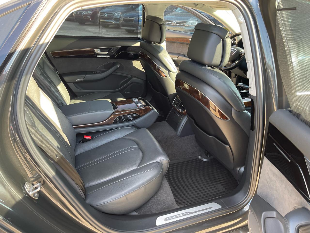 Audi A8 3.0T quattro 2016