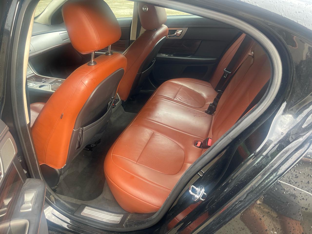 Jaguar XF-Series Premium Luxury 2010