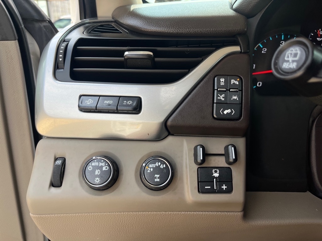 Chevrolet Tahoe 4WD 4dr Premier 2018