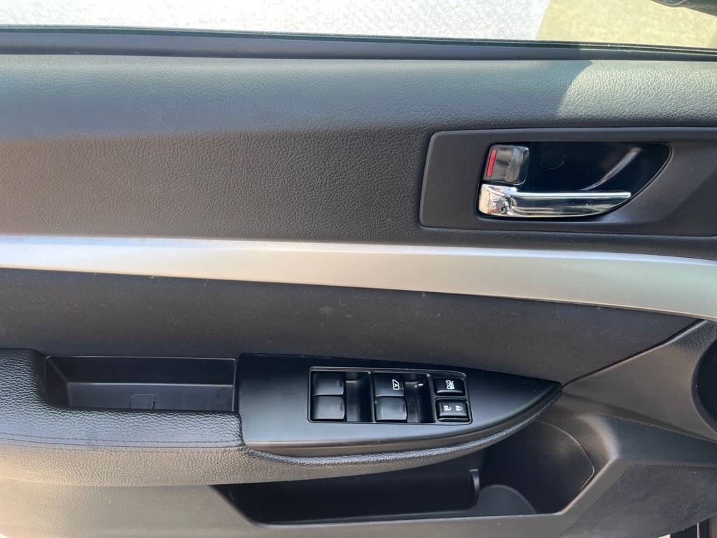 Subaru Legacy 4dr Sdn H4 Auto 2.5i Prem AWP/Pwr Moon 2011