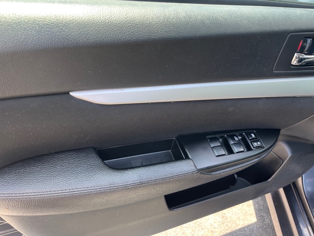 Subaru Legacy 4dr Sdn H4 Auto 2.5i Prem AWP/Pwr Moon 2011