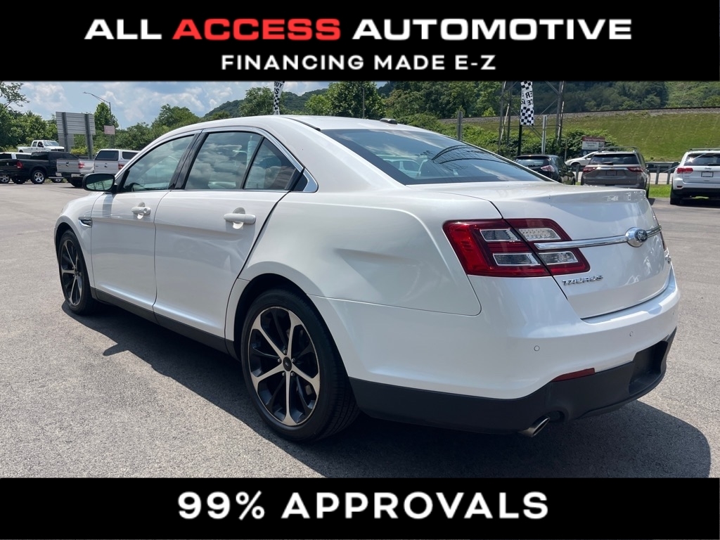 Ford Taurus 4dr Sdn Limited AWD 2015