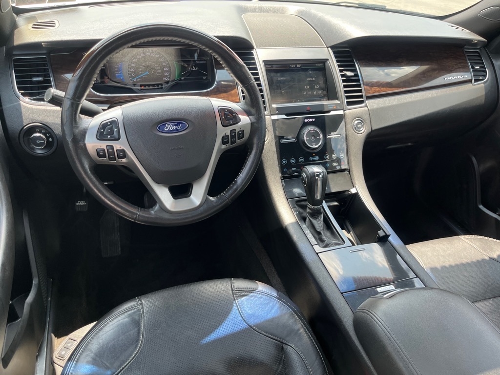 Ford Taurus 4dr Sdn Limited AWD 2015