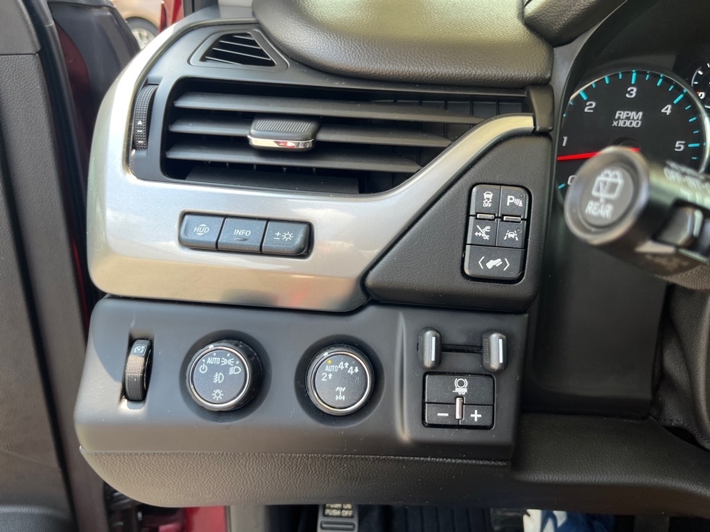 Chevrolet Tahoe 4WD 4dr Premier 2019