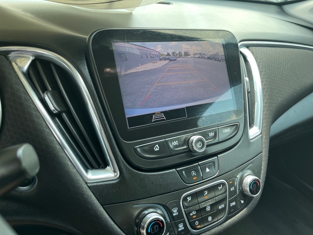 Chevrolet Malibu 4dr Sdn LT 2021