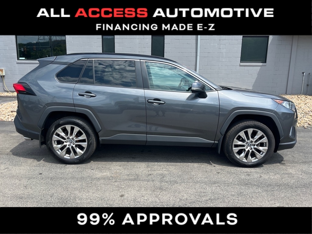 Toyota RAV4 XLE Premium AWD (Natl) 2020