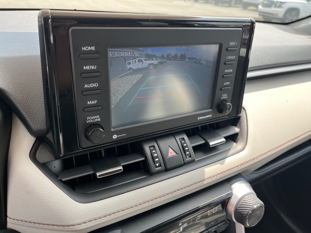 Toyota RAV4 XLE Premium AWD (Natl) 2020