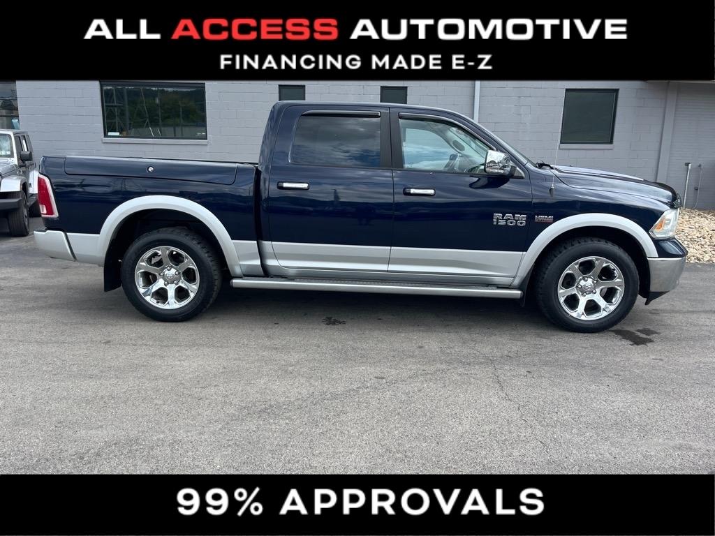 2015 RAM 1500 4WD Crew Cab 140.5" Laramie
