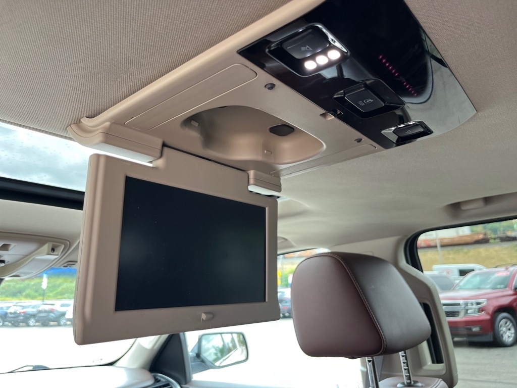 Chevrolet Suburban 4WD 4dr 1500 LTZ 2016